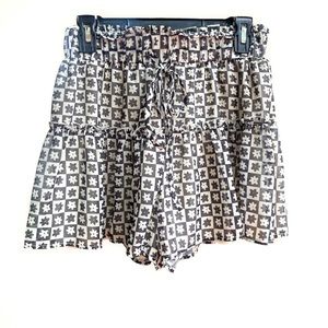 Kendall & Kylie Black & Cream Floral Skort